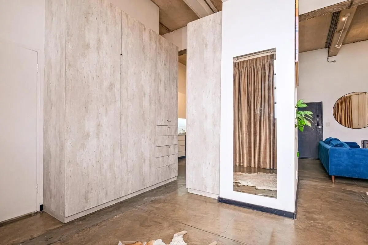 Image 6 of Artsy City Studio Apartment