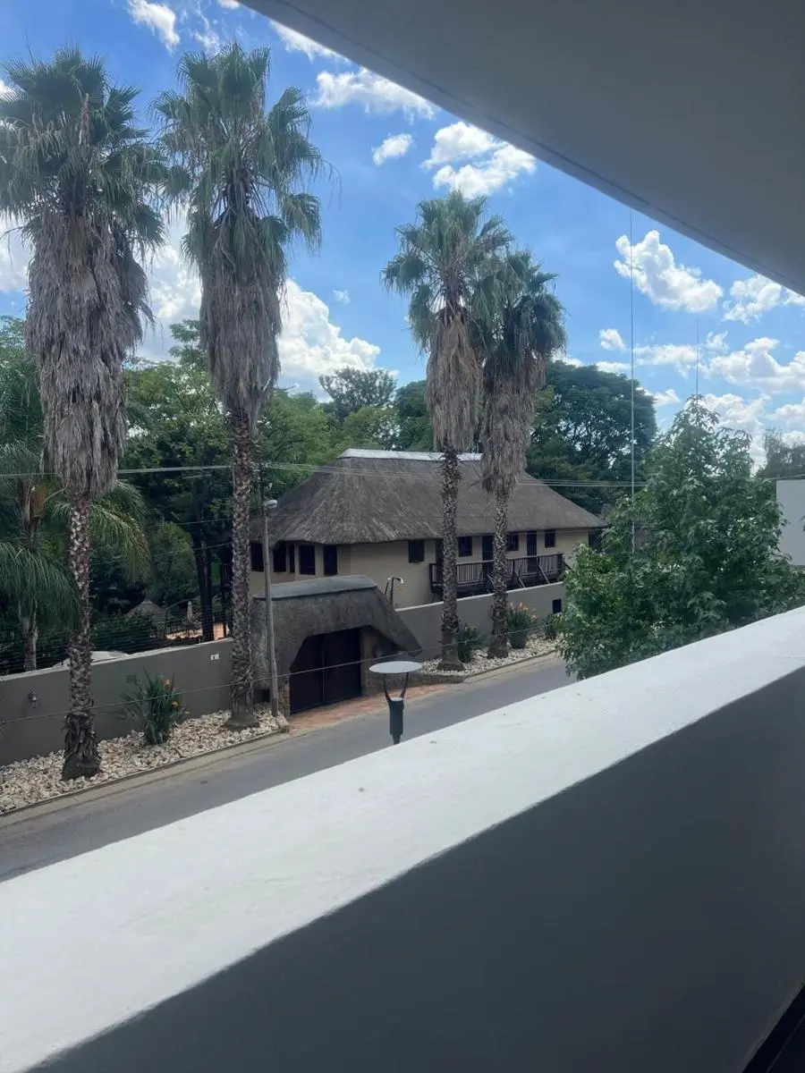 Image 5 of BIG DREAMS LUXURY SUITE RIVONIA