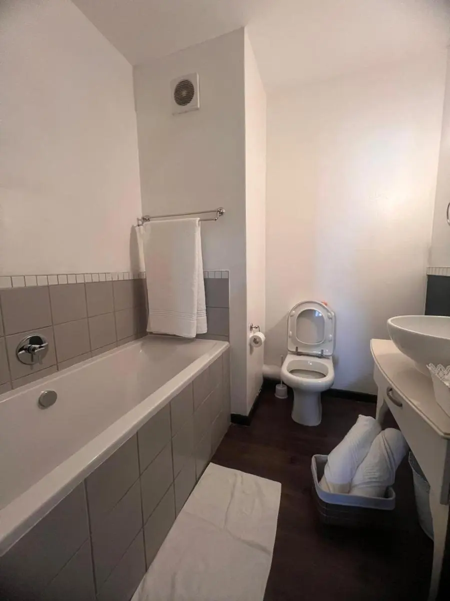 Image 2 of BIG DREAMS LUXURY SUITE RIVONIA