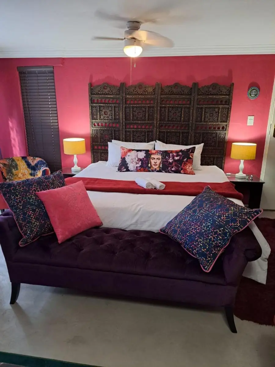 Image 3 of Bougain’Villas