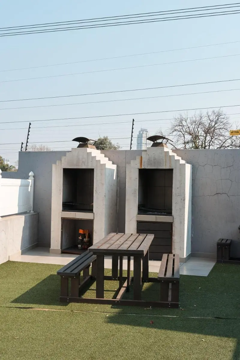 Image 6 of Central Deluxe Room Fast Wifi