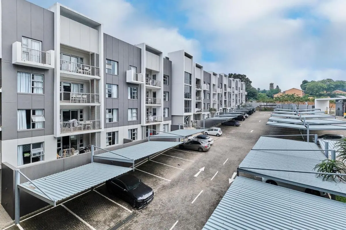 Image 6 of Central Sandton 2 Bed Apartment with WiFi , Gym and Pool