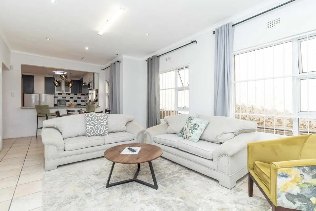 Image of Charming 2-Bedroom in Joburg