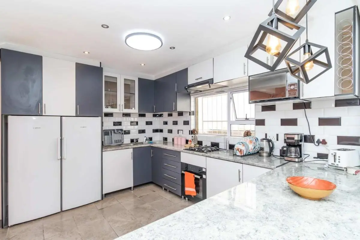 Image 4 of Charming 2-Bedroom in Joburg