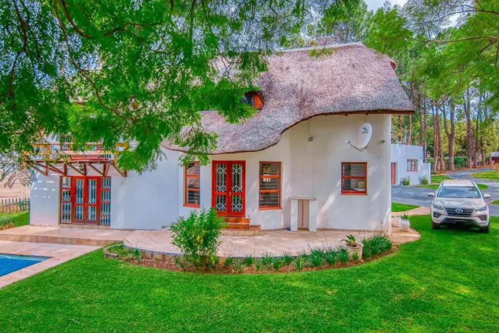 Image 6 of Charming Country Villa Sandton with Back Up Power & Water