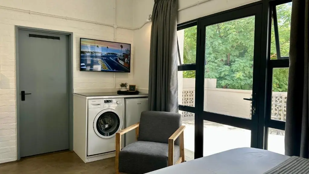 Image of City Living Apartment 119 – Private Balcony, Washing Machine & Fast WiFi