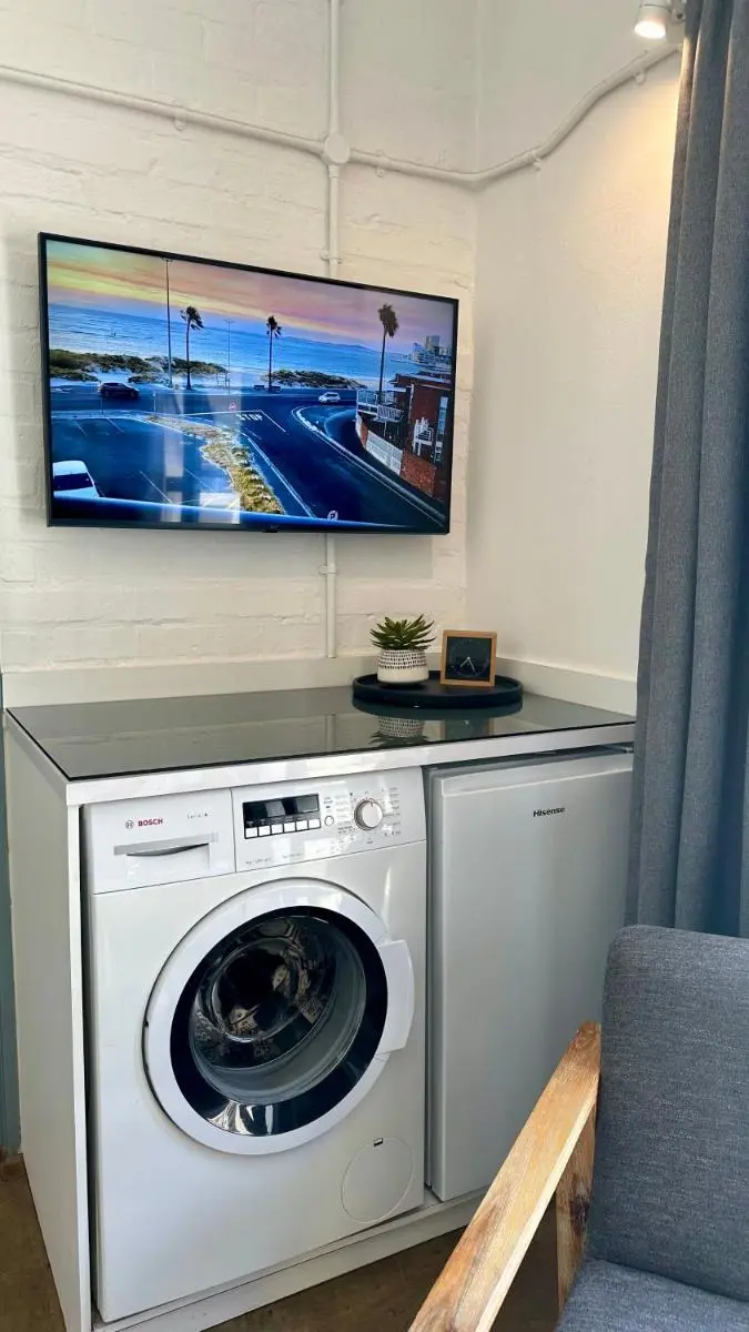 Image 6 of City Living Apartment 119 – Private Balcony, Washing Machine & Fast WiFi