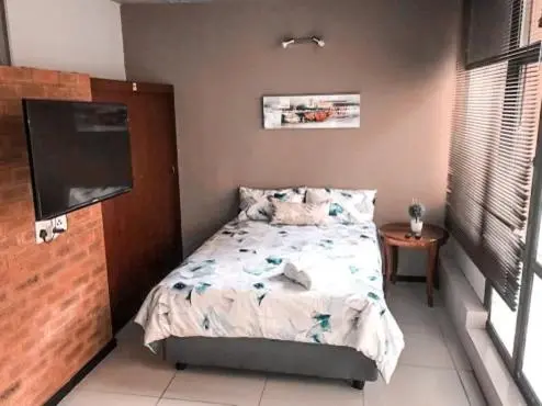 Image 1 of City living near Nelson Mandela bridge & Wits Uni