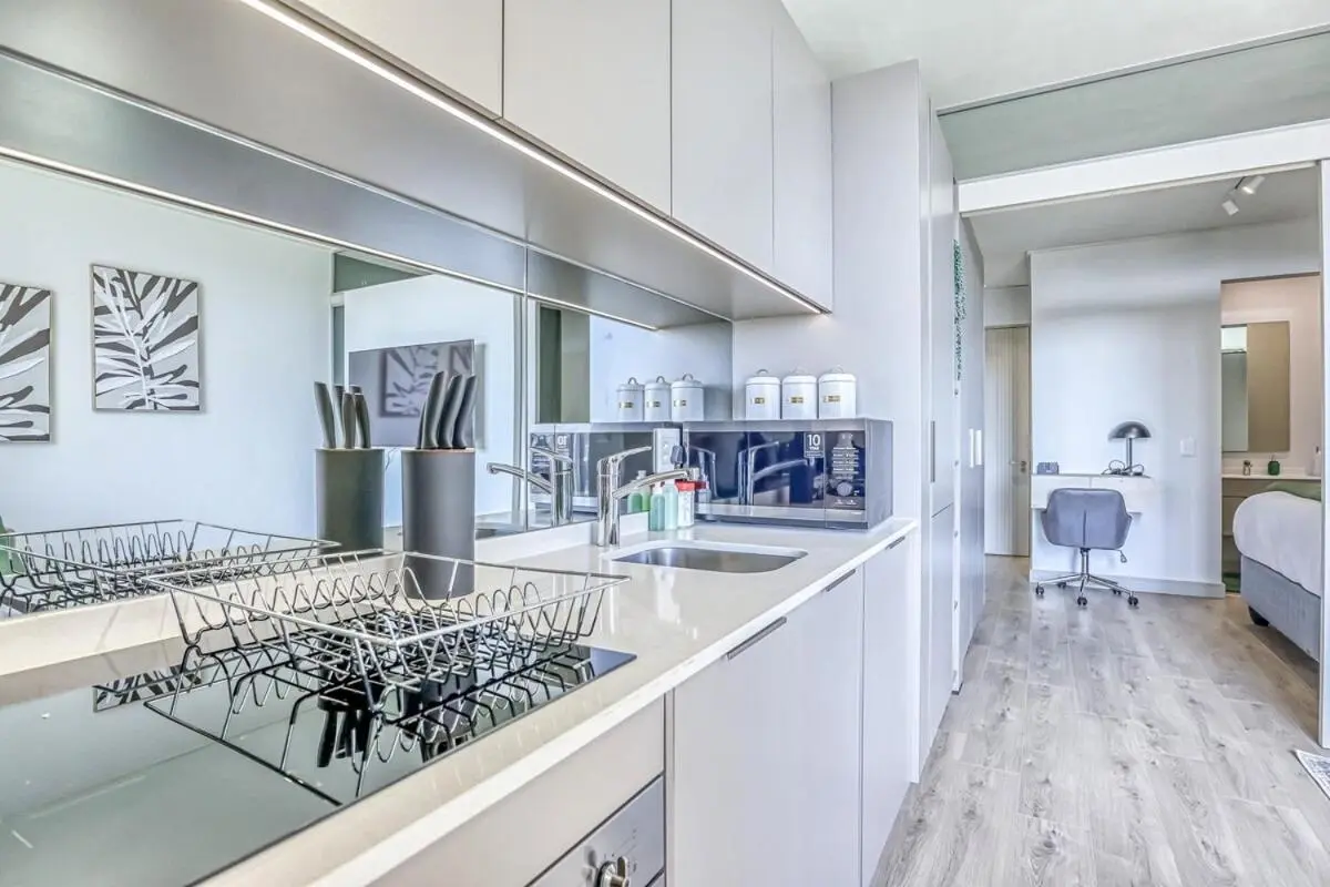 Image 2 of Comfy Unit at One Rosebank