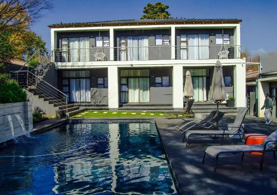 Image 6 of Cosy Nest 5 min2Sandton City 2