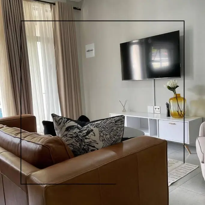 Image 6 of Cosy apt 5min to Sandton City 14