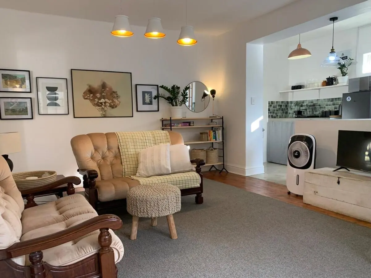 Image 2 of Cottage on 4th