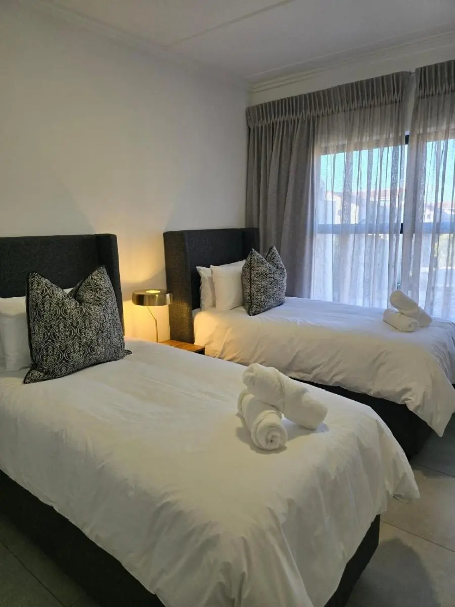 Image 1 of Cozy, Homely Sandton Condo