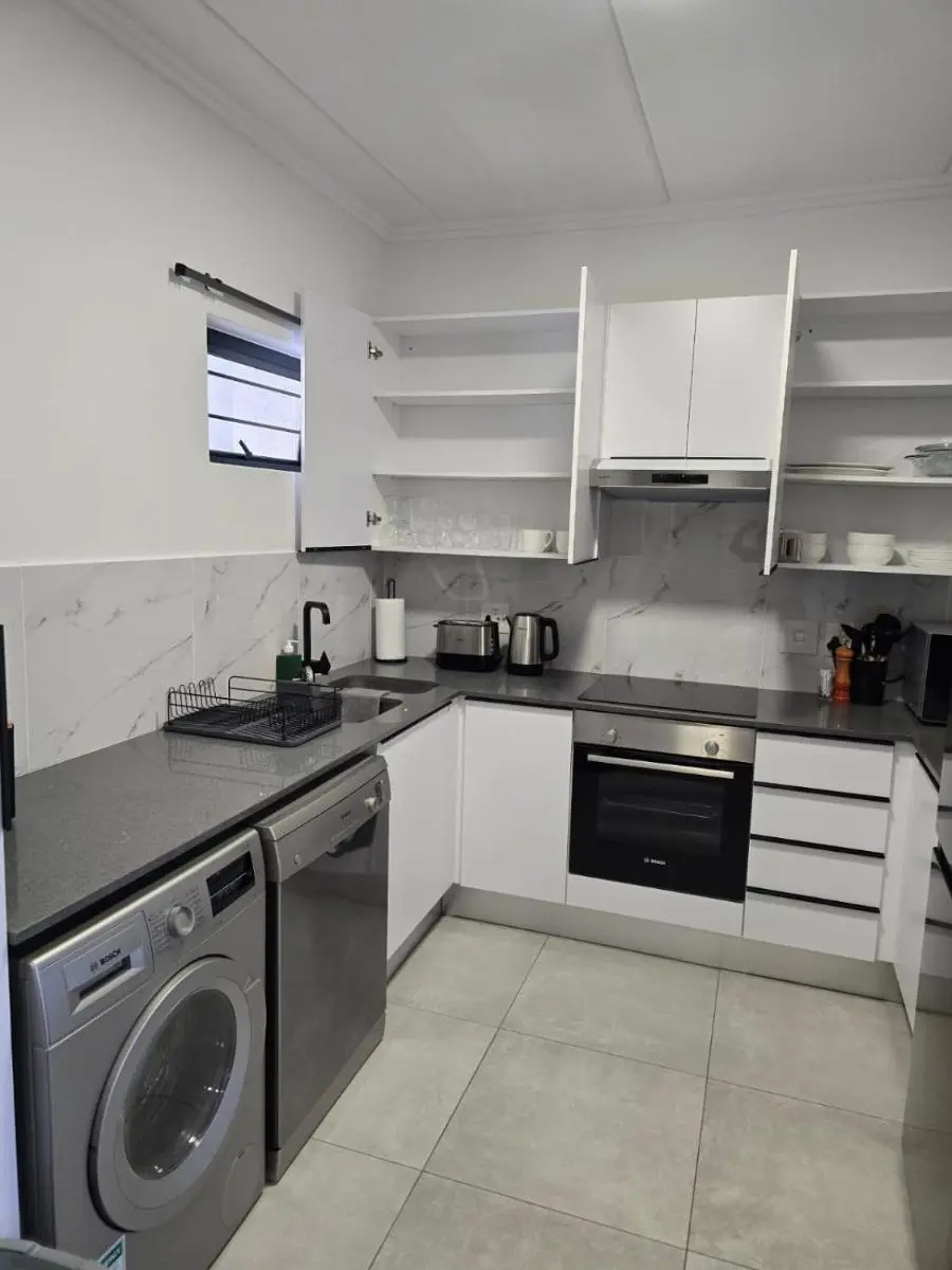 Image 3 of Cozy, Homely Sandton Condo