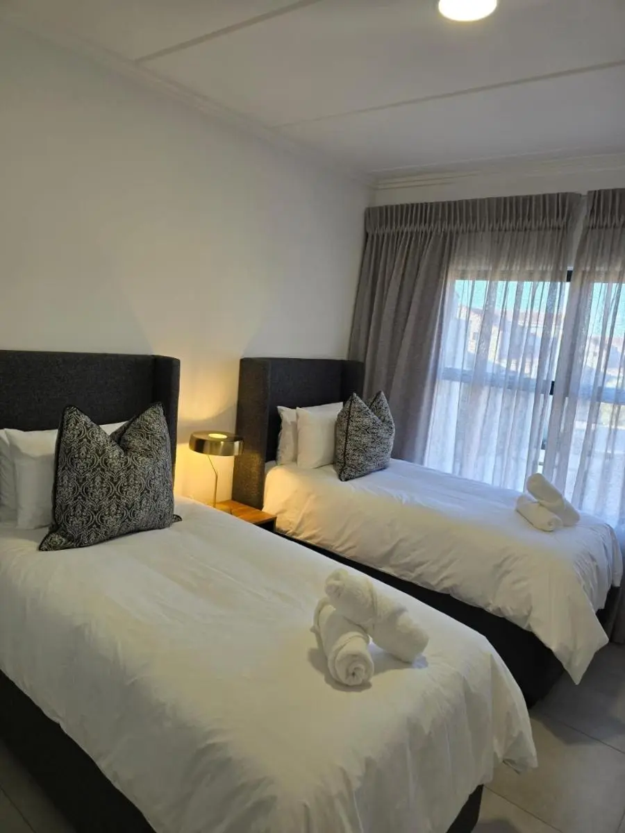 Image 5 of Cozy, Homely Sandton Condo
