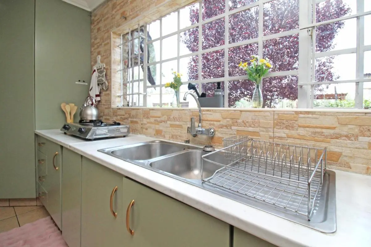 Image 2 of Daily Fresh Farmhouse