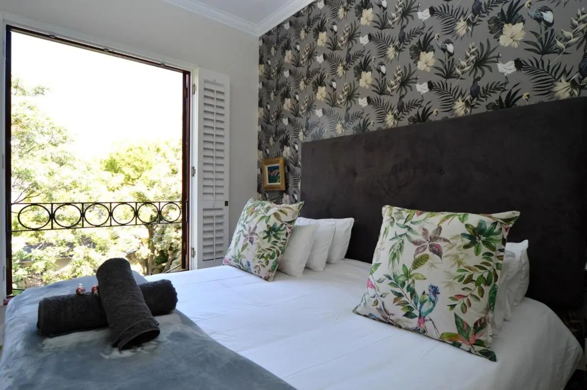 Image 6 of De Medici Top Floor Apartment with Fireplace 1km to Convention Center