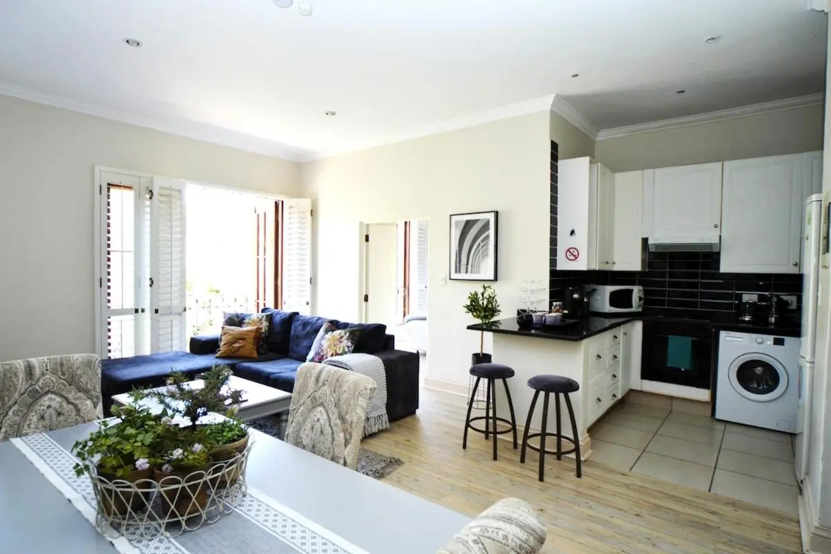 Image 3 of De Medici Top Floor Apartment with Fireplace 1km to Convention Center