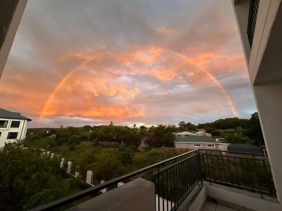 Image 6 of Deep Blue 2 Bed Apartment in an estate