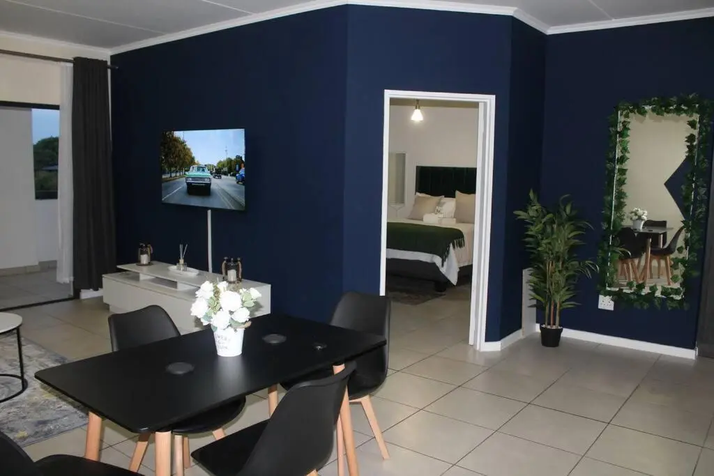 Image 5 of Deep Blue 2 Bed Apartment in an estate