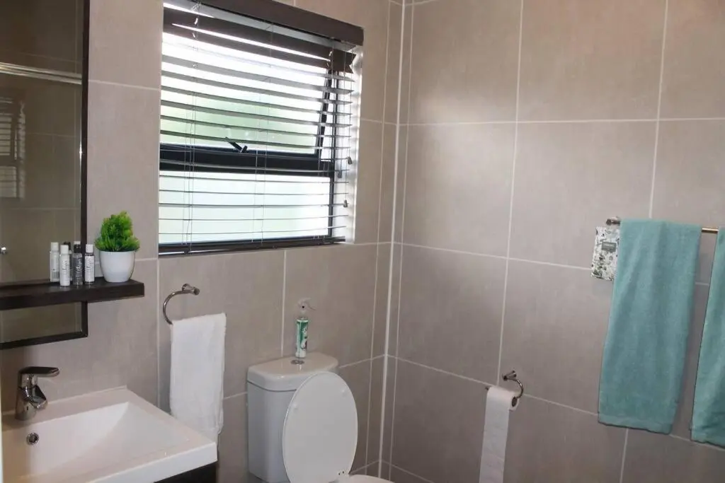 Image 2 of Deep Blue 2 Bed Apartment in an estate