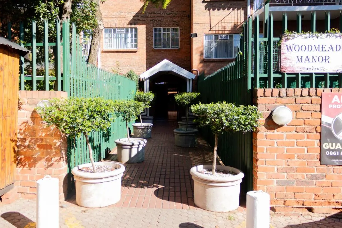 Image 4 of Delightful spacious two bedroom apartment