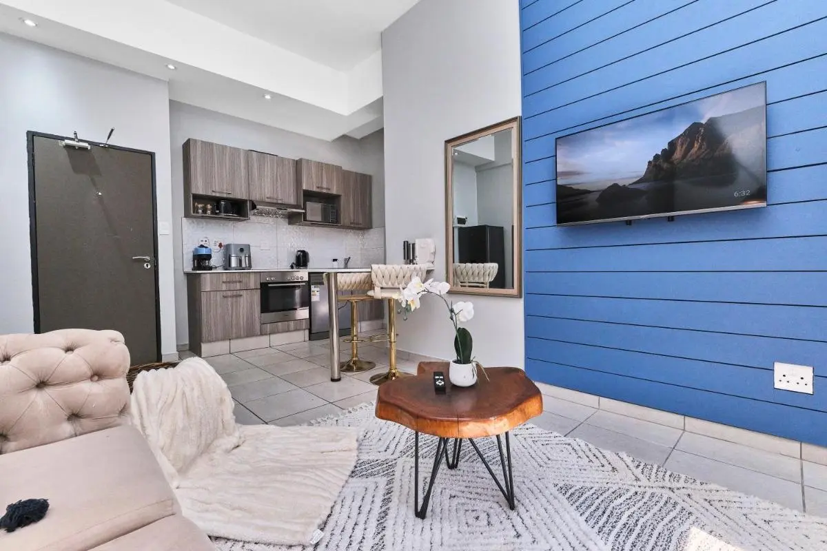 Image 4 of Duke Suite