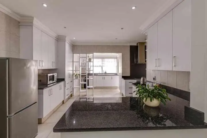 Image 4 of East Prestige lodge