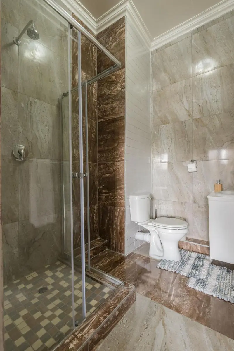 Image 3 of Evans Village – Apartments & Spa