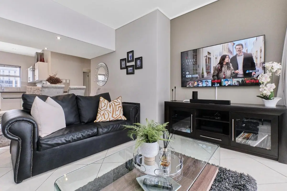 Image 5 of Executive 1 Bedroom Apartment in Sandton Cbd with City Views