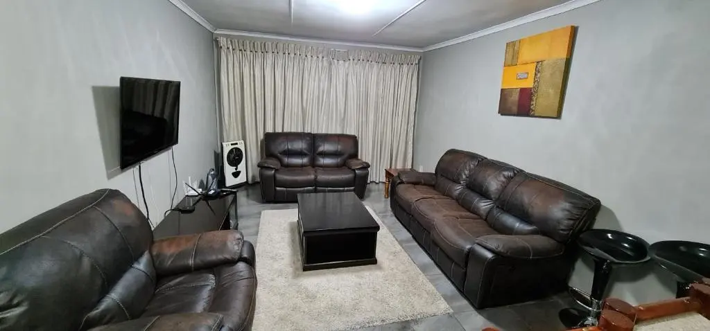 Image of Executive 2 bed Apartment, free WIFI and DSTV