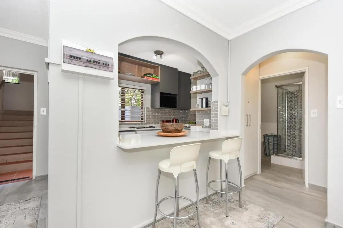 Image 6 of Firenza 24