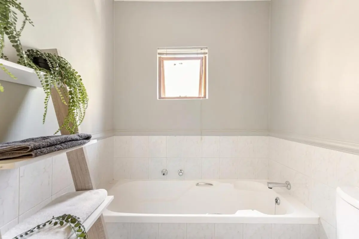 Image 2 of Firenza 2 Bed Apartment 1 km to Malls and Guatrain