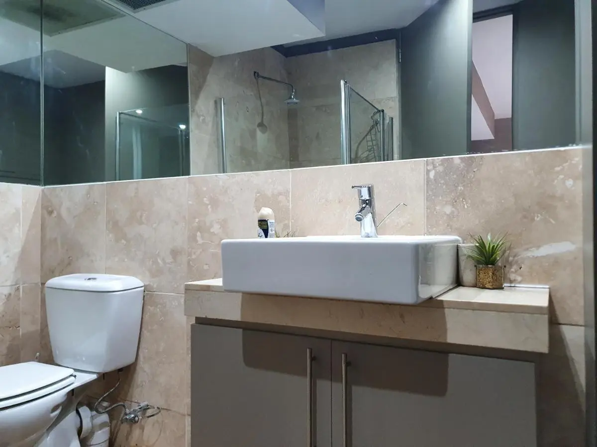 Image 2 of Franklin Luxury Apartment