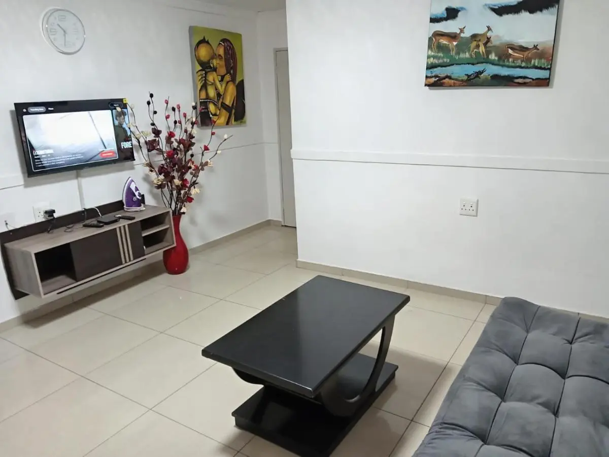 Image 4 of Gold Crown One Bedroom Self-Catering Apartment With Balcony, NetFlix & YouTube