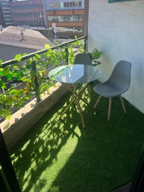 Image of Golden Diamond 3