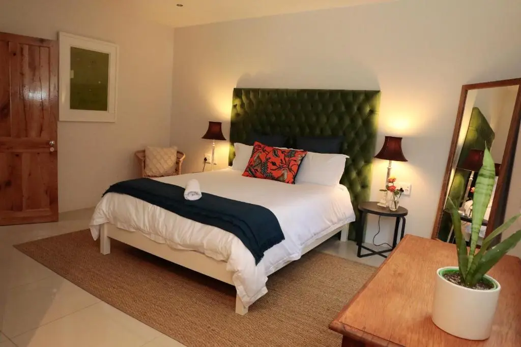 Image of Gorgeous 1-bedroom Sandton flat