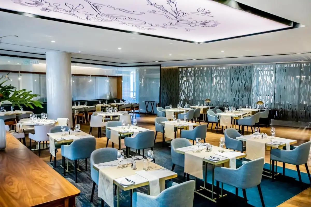 Image 4 of Houghton Suites