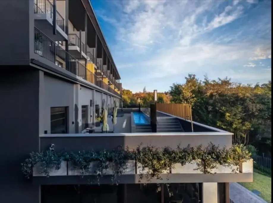 Image 6 of Hyde Park Sandton Luxury 2BR Top Floor