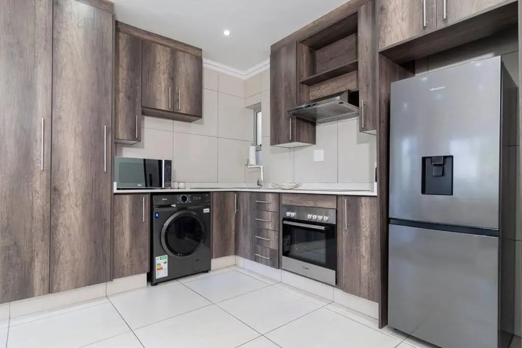 Image 4 of I St Tropez Sandton Luxury Suites