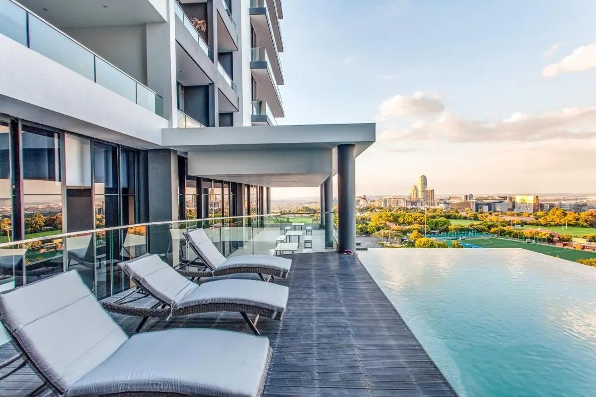 Image 3 of Illovo Central 1104