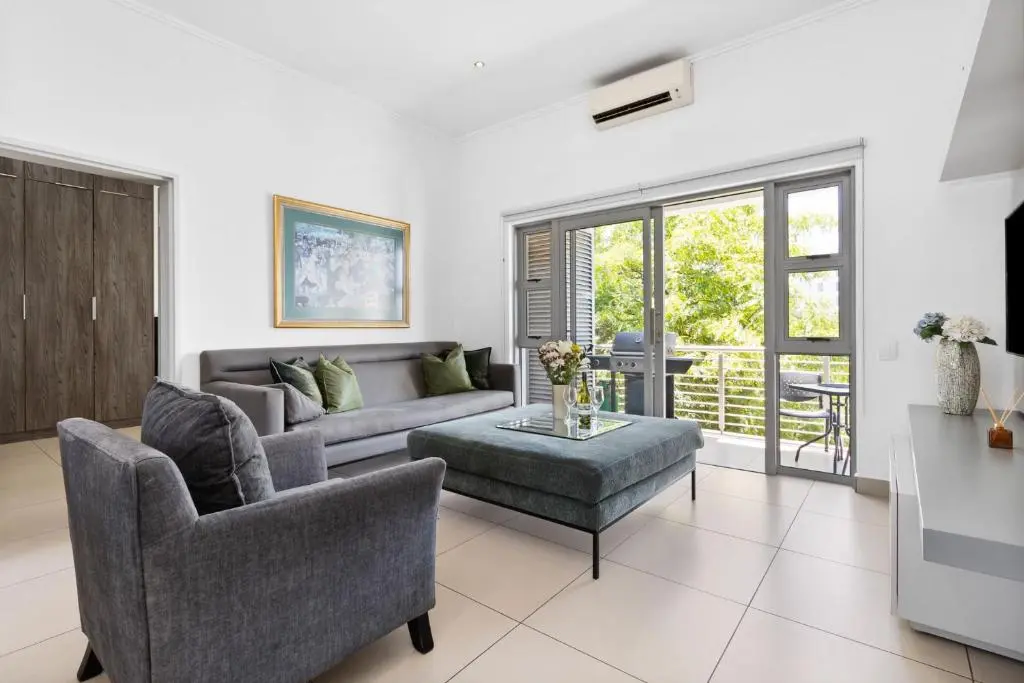 Image of Insignia 312