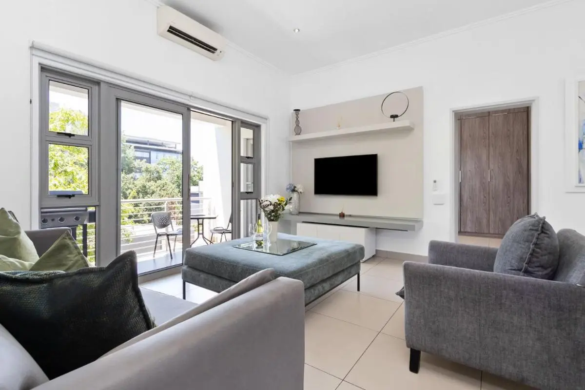 Image 5 of Insignia 312