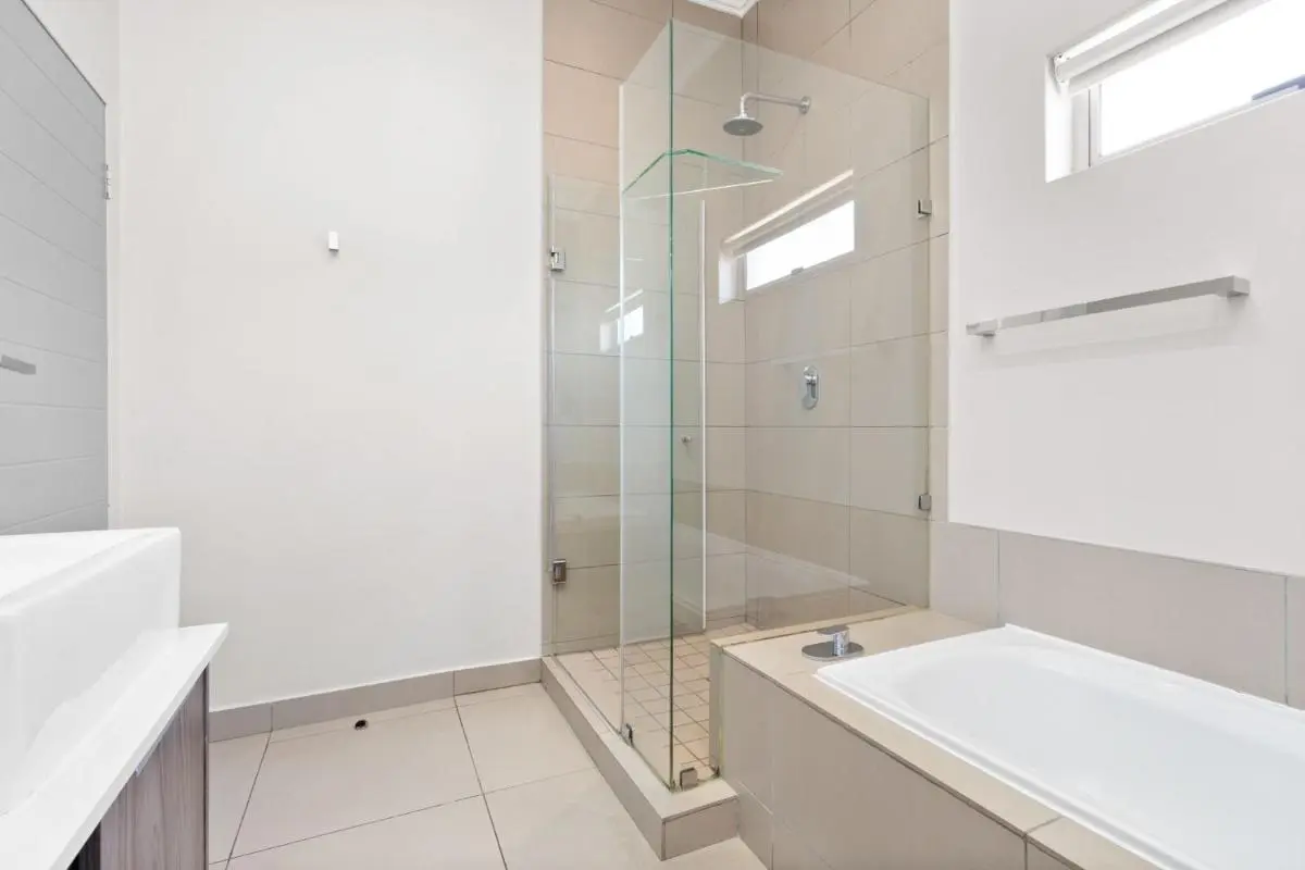 Image 2 of Insignia 312