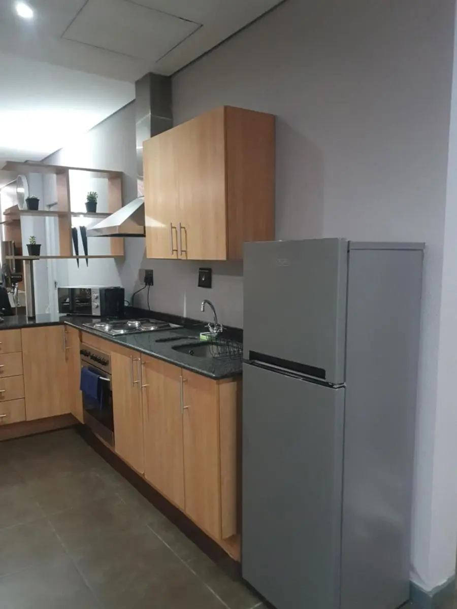 Image 3 of Isibaya House