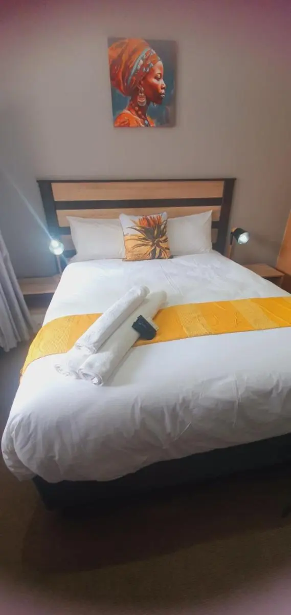 Image 6 of Isibaya House