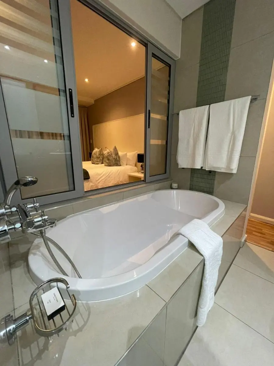 Image 4 of Jade apartments