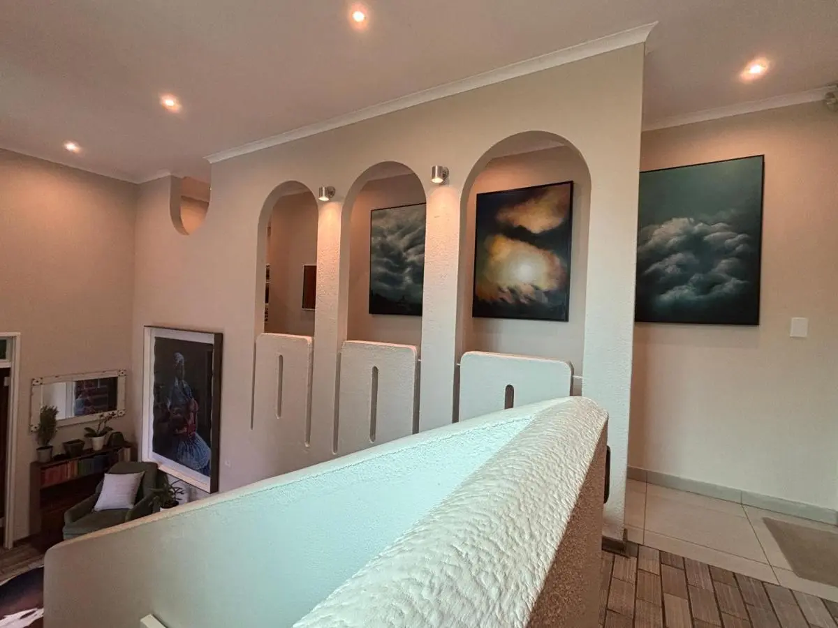 Image 6 of La Casa Blanca