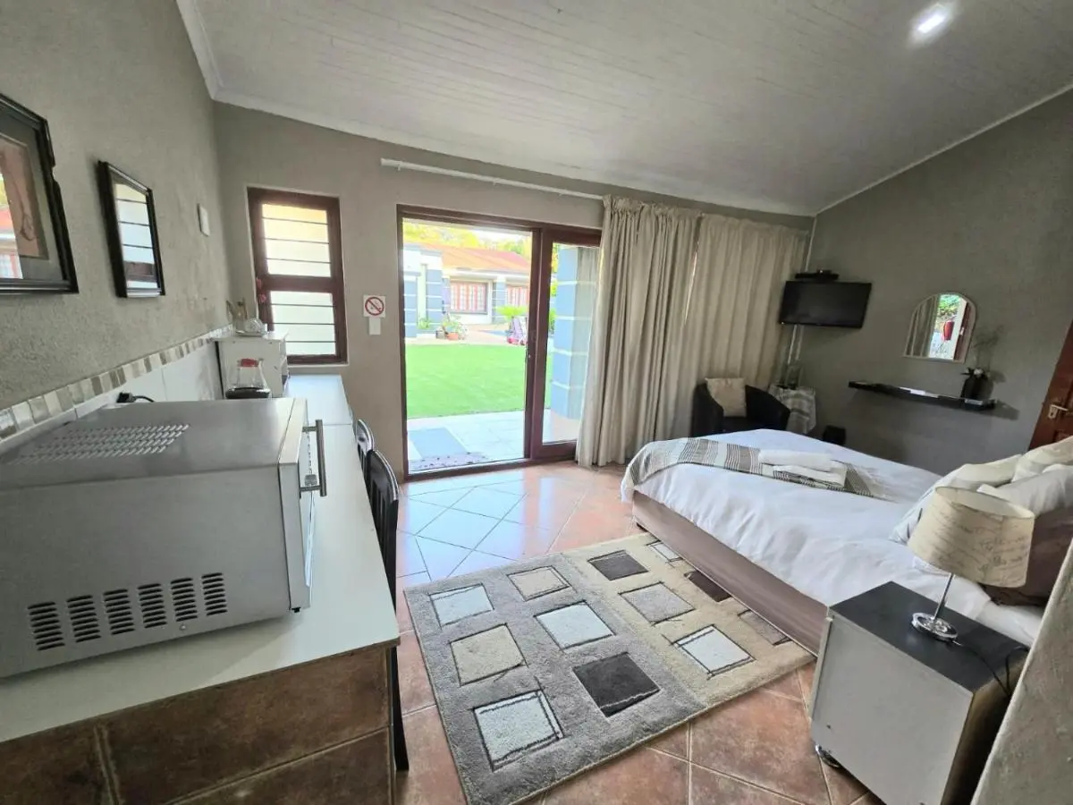 Image 1 of La Chateau354