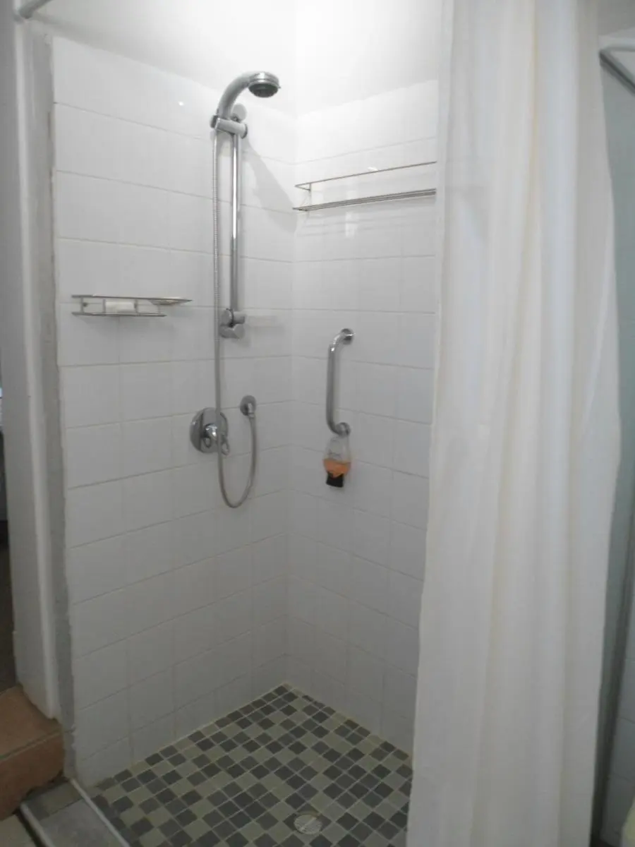 Image 3 of “La Couronne”